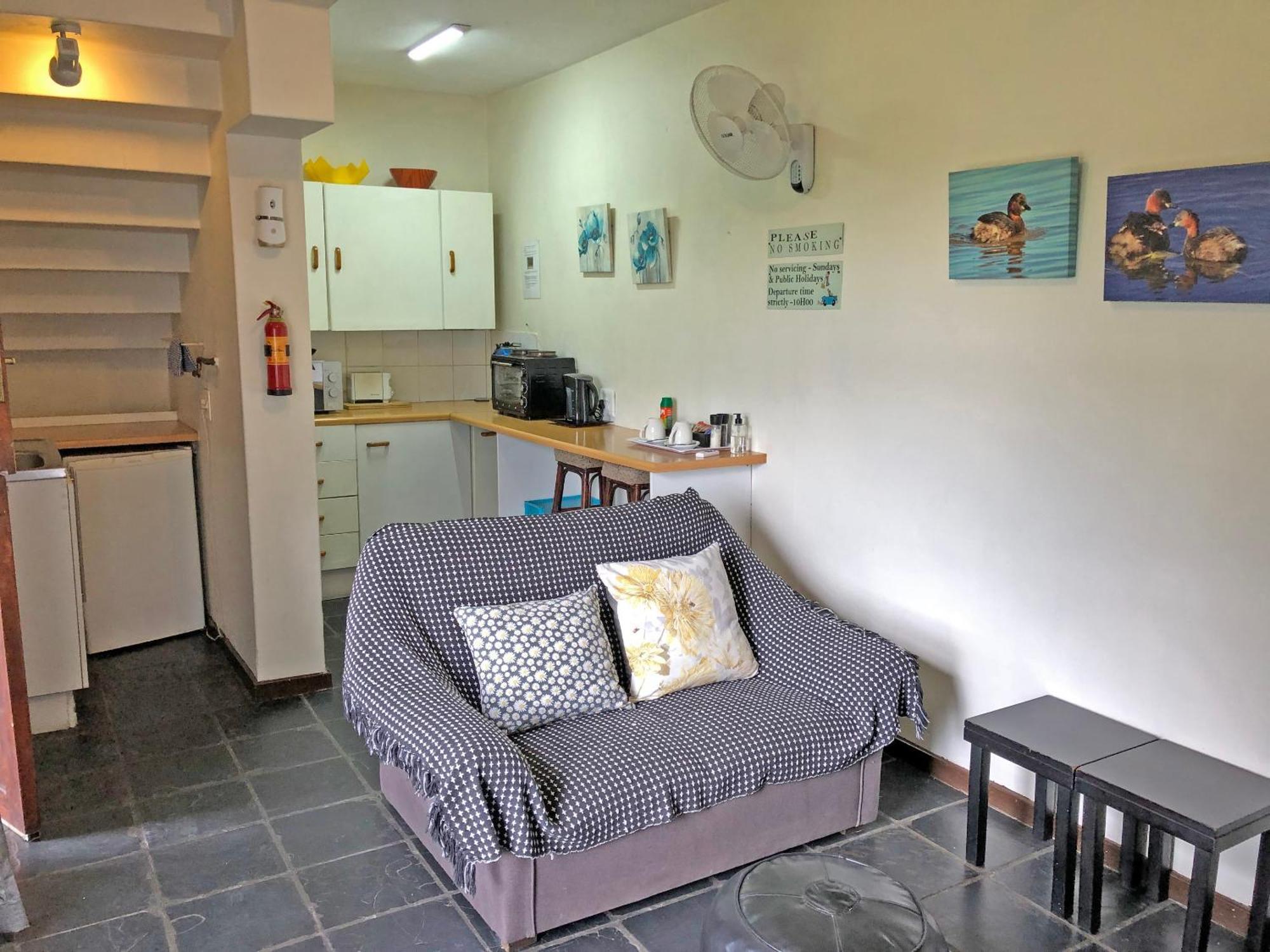Hills And Dales Accommodation لانسيريا الغرفة الصورة
